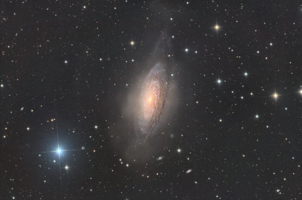 NGC 3521 - Telescope Live